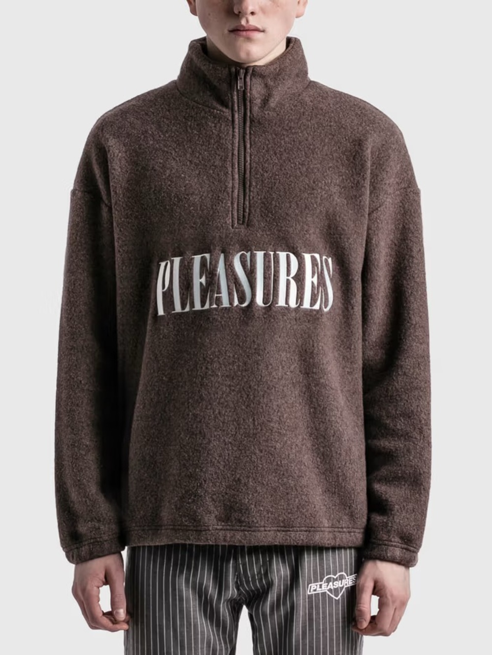 PLEASURES PULLOVER QUARTER ZIP Sz M Men’s 25” Pit to Pit 27” in length

(Agos A-